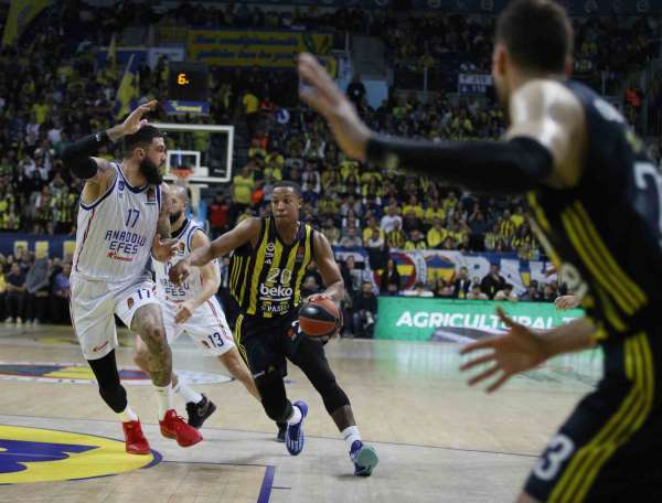 Euroleague'de Türk derbisini Fenerbahçe kazandı