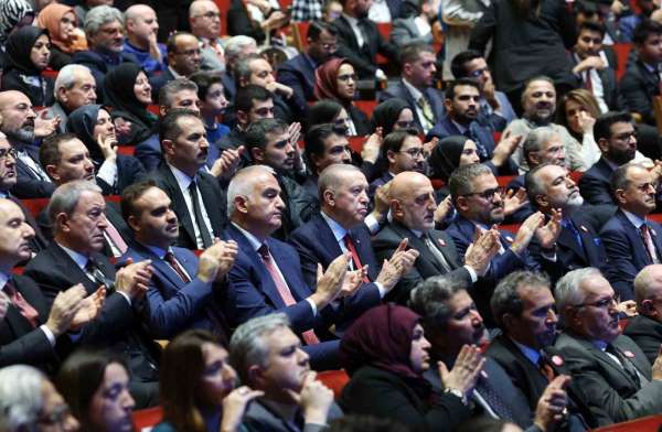 Cumhurbaşkanı Erdoğan: 'Biz Türk sporunun tartışmalarla değil, başarılarla gündeme gelmesini arzu ediyoruz'