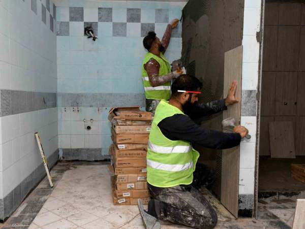 Kuşadası'nda Özer Türk Stadı yenileniyor