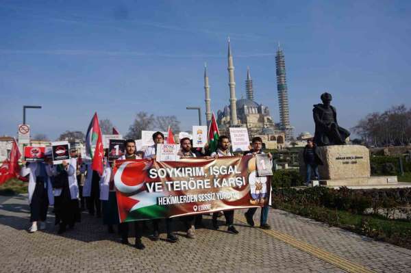 Tıp Fakültesi öğrencileri terör saldırılarını ve İsrail'i protesto etti