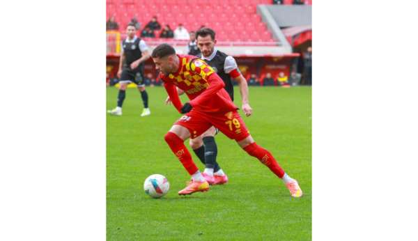 Göztepe, hazırlık maçında Manisa FK'ya yenildi