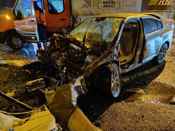 Kartal sahil yolunda kaza: 1'i ağır 6 yaralı