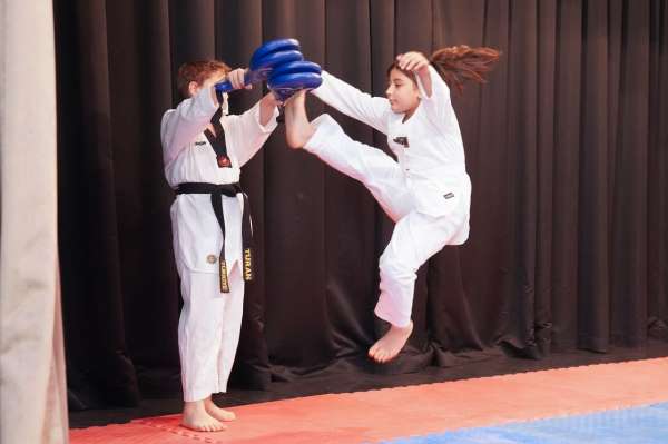 Küçük taekwondocuların kuşak heyecanı