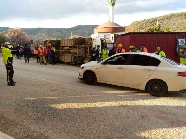 Akkuyu NGS servis aracı kaza yaptı: 15 yaralı - Mersin haber