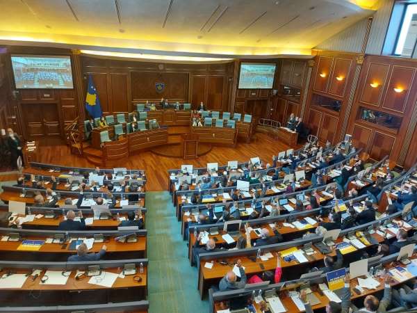 Kosova Meclisi, Rusya'nın Ukrayna'ya saldırısını kınayan kararı onayladı - Priştine haber