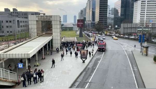 Metroda intihar girişimi seferleri aksattı - İstanbul haber