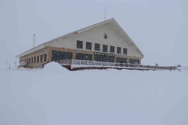 Yıldız Dağı'nda kar kalınlığı 1 metreyi aştı - Sivas haber