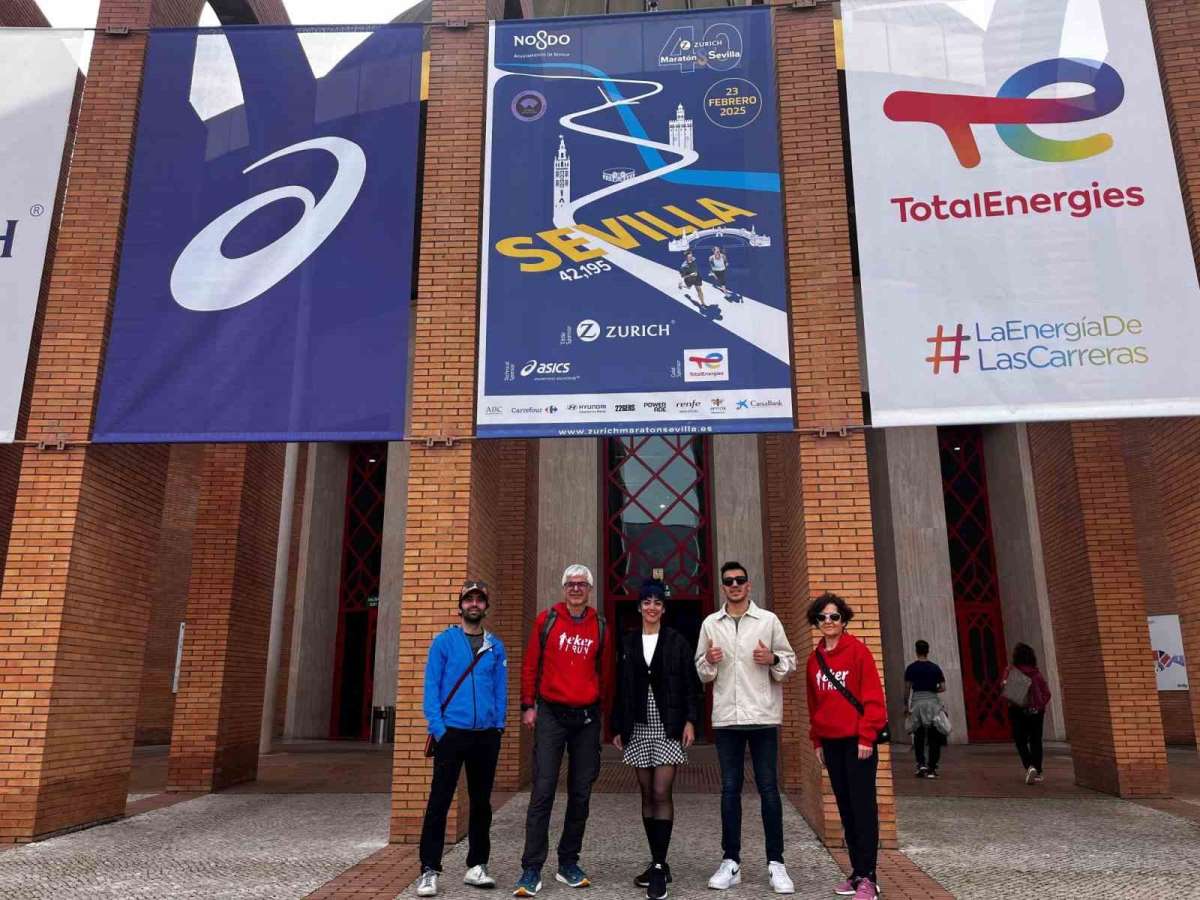11 Eker I Run'ın şampiyonları, Sevilla Maratonu'nda Türkiye'yi temsil etti