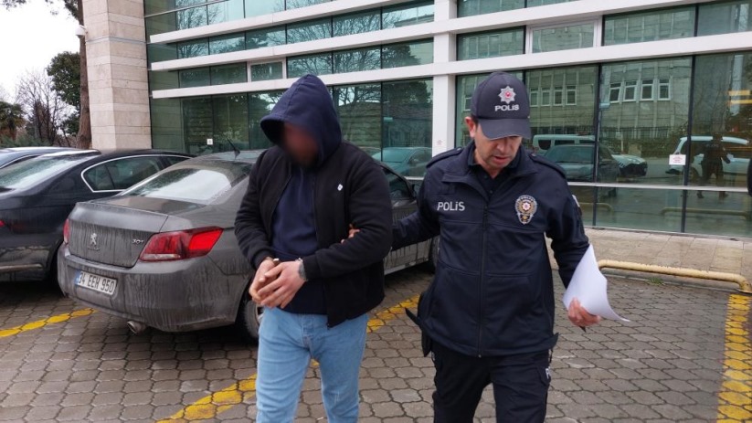 Samsun'da yol verme meselesinden kamyoneti kurşunlayan otomobil sürücüsü tutuklandı