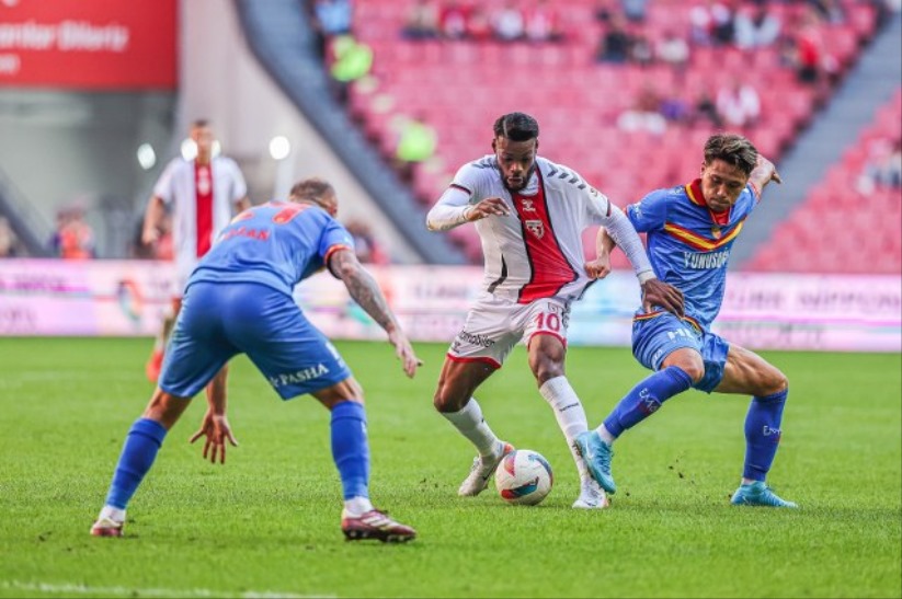Göztepe - Samsunspor Maçı: Canlı Anlatım