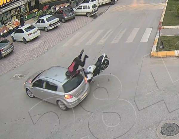 Tokat'ta feci motosiklet kazası kameralara yansıdı