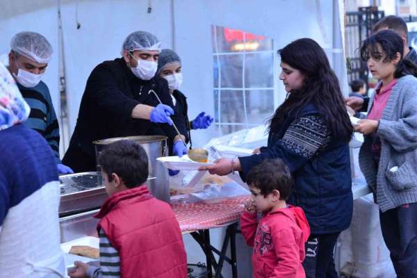 Kahramankazan Belediye Başkanı Oğuz, ilk iftarda vatandaşlarla buluştu