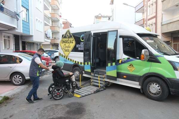 'Engelsiz Taksi' 6 yılda 7 bin 43 kişiye hizmet verdi