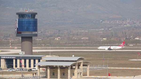 Tokat'ta uçan Türk Hava Yolları biletleri yolcuyu Sivas'a kaçırdı