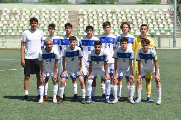 Yunusemre'nin u15'leri Türkiye Şampiyonası'na katılmaya hak kazandı