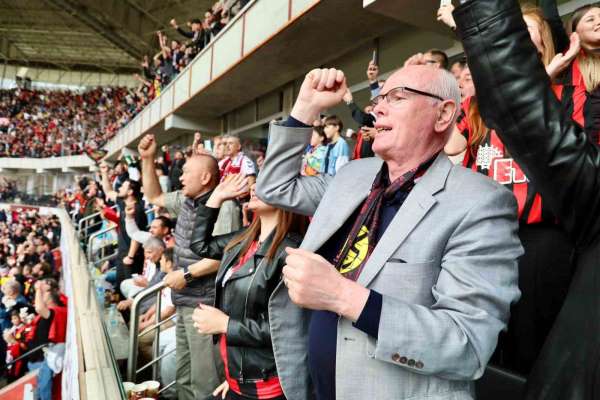 Başkan Kurt, Eskişehirspor'un kritik maçını deplasman tribününden takip edecek