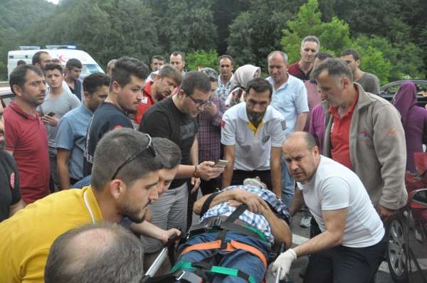 Zonguldak'ta meydana gelen kazada 1'i ağır 5 kişi yaralandı