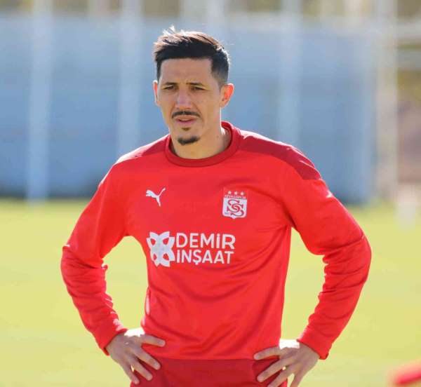 Sivasspor, Fayçal Fajr'a yeni bir sözleşme önerecek