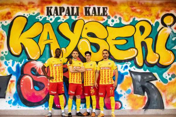 Kayserispor'un yeni forması görücüye çıktı