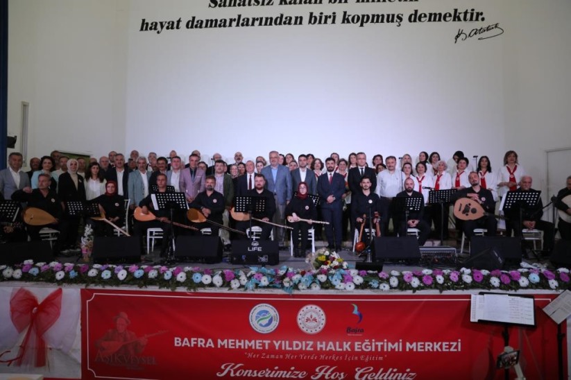 Bafra'da Türk müziği konseri