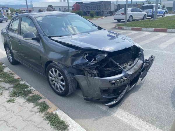 Samsun'da iki otomobil çarpıştı: 1 yaralı