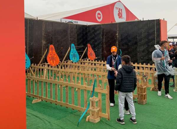 SUBÜ öğrencileri Etnospor Kültür Festivali'ne katıldı