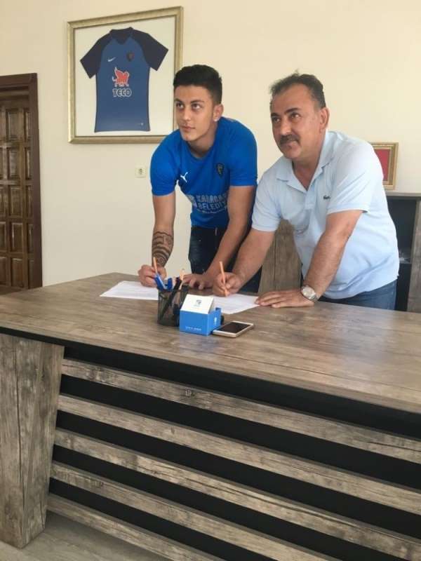 Karacabey Belediyespor 21 yaşındaki eski futbolcusunu yeniden transfer etti 