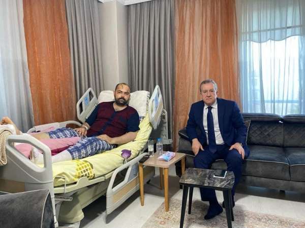 MHP Genel Balkan Yardımcısı Durmaz kaza geçiren başkan Kavakligil'i evinde ziyaret etti