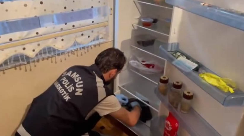 Samsun'da buzdolabından poşet poşet ecstasy çıktı