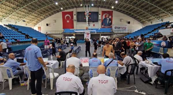 664. Tarihi Kırkpınar'da 826 pehlivan er meydanına çıkacak