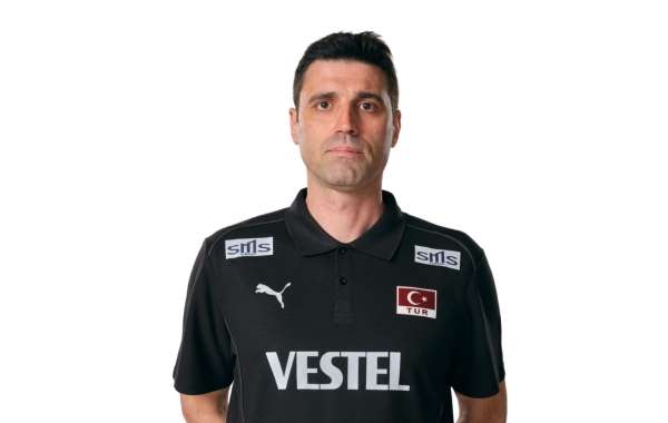 A Milli Erkek Voleybol Takımı'nda başantrenör Umut Çakır ile yollar ayrıldı
