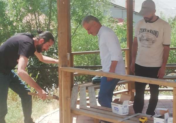 Hakkari'de tahrip edilen 'Şehit Çetin Deniz Parkı' onarıldı