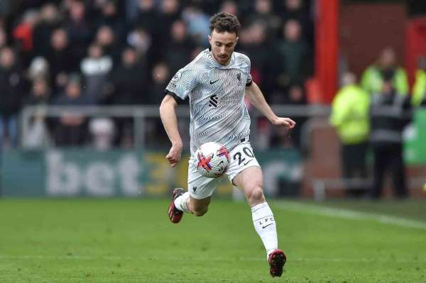 Liverpool'un Portekizli futbolcusu Diogo Jota, trafik kazasında hayatını kaybetti