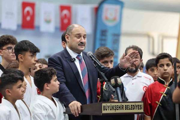 Şanlıurfa'da yaz spor okulları sezonu açıldı