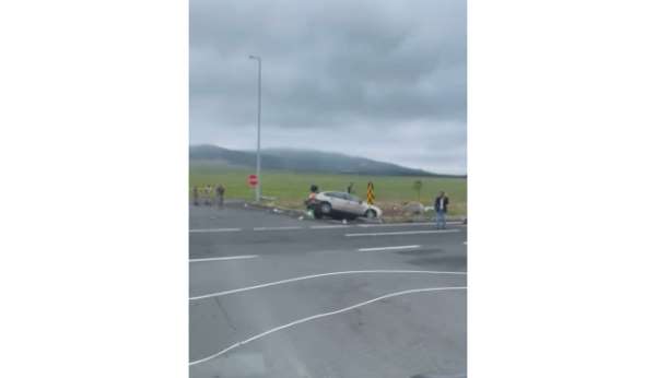 Sarıkamış'ta trafik kazası: 3 yaralı