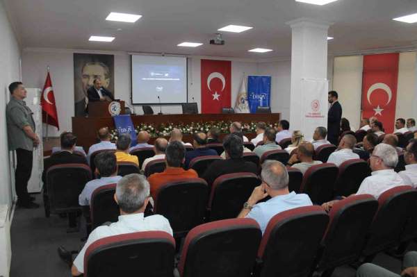 Siirt'te 'Türkiye Yüzyılı Kalkınma Hamlesi' toplantısı düzenledi