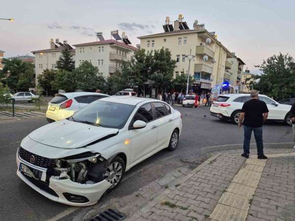 Bingöl'de trafik kazası: 2 yaralı