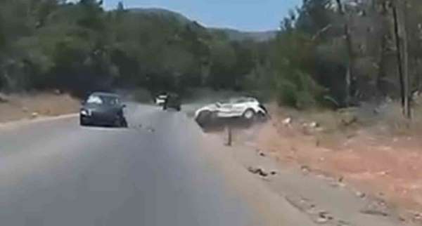 Bodrum'da 2 kişinin yaralandığı kaza anı kamerada