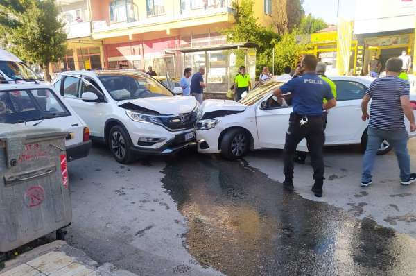 Çorum'da zincirleme trafik kazası: 5 yaralı