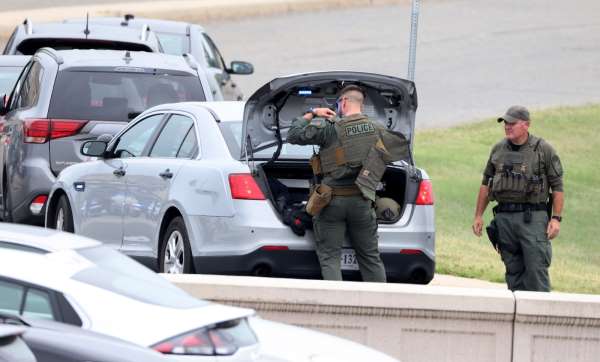 Pentagon'daki silahlı saldırıda 1 polis memuru hayatını kaybetti