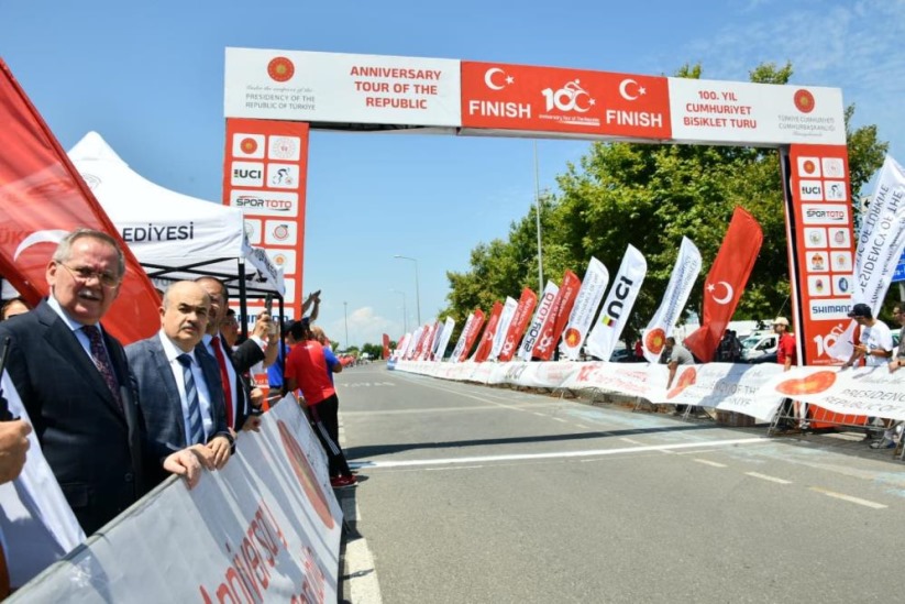 100. Yıl Cumhuriyet Bisiklet Turu'nun Havza-Samsun etabı tamamlandı