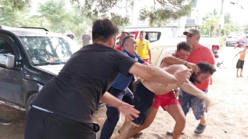 Cankurtaran ile vatandaşın yumruk yumruğa kavgası