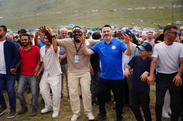 TFF Başkanı İbrahim Hacıosmanoğlu, Çaykur Rizespor'un 'Birlik ve beraberlik şölenine' katıldı