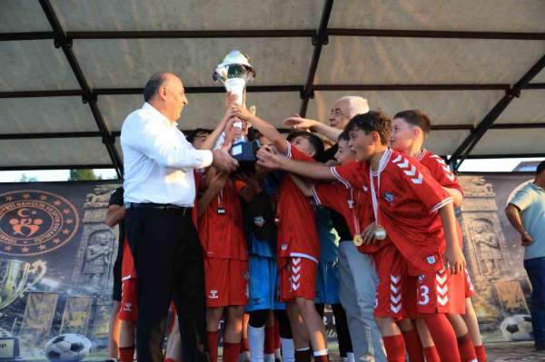 Çorum'da 400 sporcunun katıldığı Hitit Cup'ta şampiyon Samsun ekibi oldu