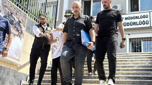 Pendik'te silahlı saldırıya uğrayan iş adamı hayatını kaybetti: Saldırı anı kamerada