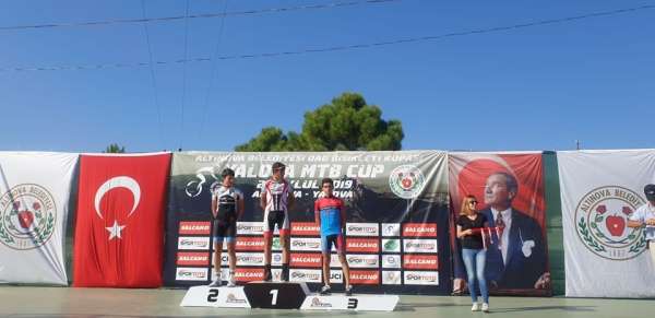 Yalova MTB CUP Dağ Bisikleti Yarışlarından 4 Altın Madalya 