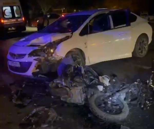 Erdek'te trafik kazasında motosiklet sürücüsü yaralandı