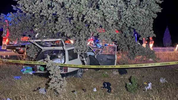 Uşak'ta trafik kazası: 1 ölü, 4 ağır yaralı