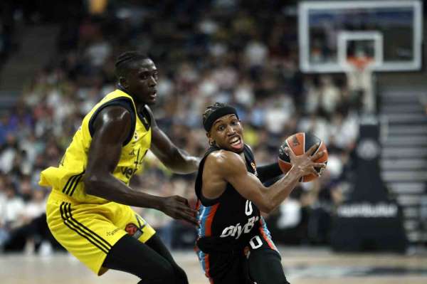 Fenerbahçeli Jilson Bango'nun ön çapraz bağında yırtık tespit edildi