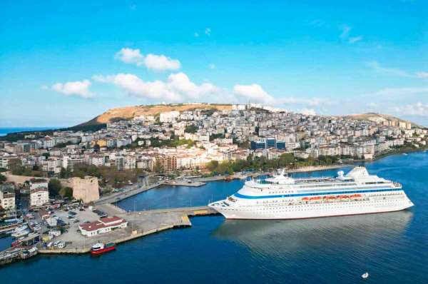 Karadeniz'in ilk yat limanı Sinop'a inşa edilecek